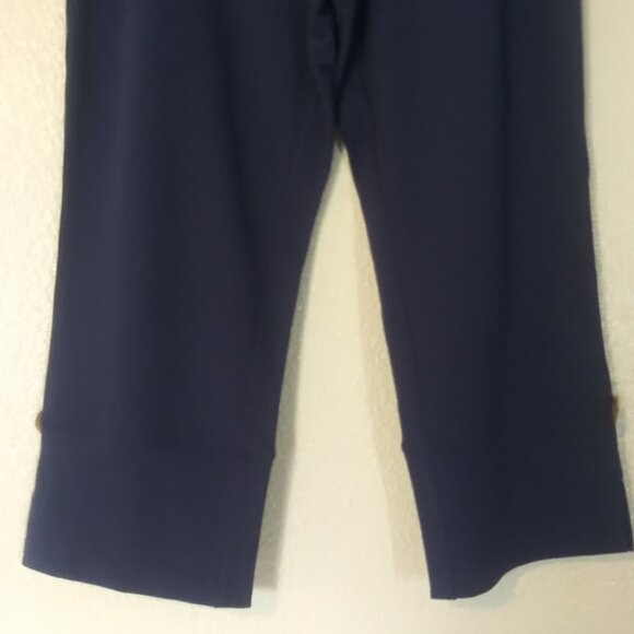 Denim&CO women's size M blue active pull on capris - Picture 3 of 14